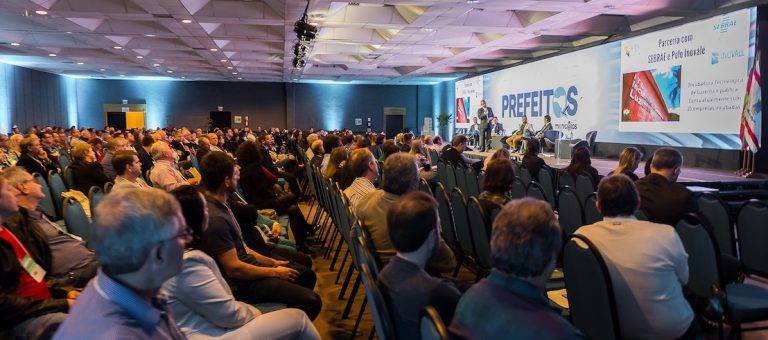 De robôs à rede 5G, Congresso de Prefeitos destaca como a tecnologia pode auxiliar gestão pública em SC