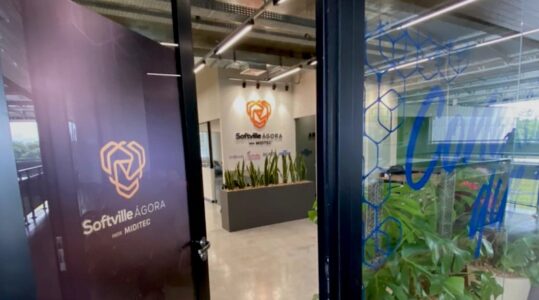 O atributo alt desta imagem está vazio. O nome do arquivo é softville_agora-e1632184138165.jpg