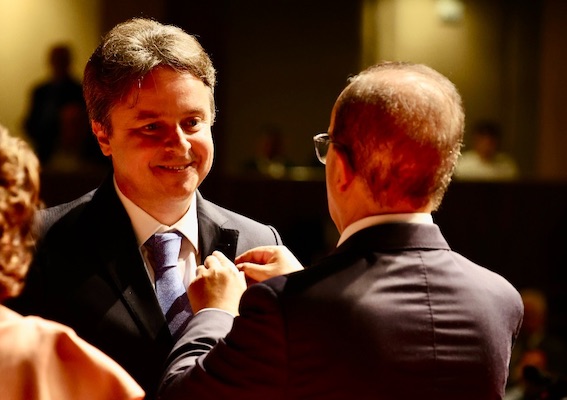 Fett, na posse, com o governador Jorginho Mello