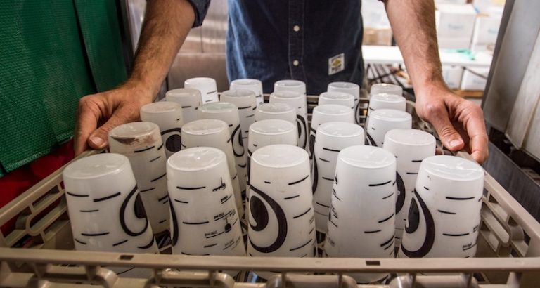 [OPINIÃO] Logística reversa e consumo consciente: um novo mundo de possibilidades para as PET