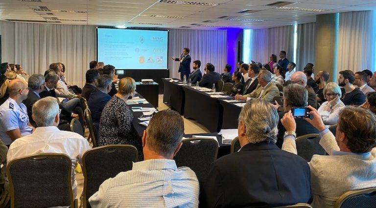 Empresas com foco em inovação de Santa Catarina iniciam "road shows" para apresentar a lideranças públicas e forças de segurança tecnologias de inteligência de dados para monitoramento urbano.