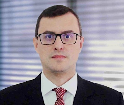 "Quando você coloca founders de empresas diferentes para trabalhar em conjunto, percebe que eles se ajudam, pois passam por problemas semelhantes e compartilham soluções", comenta o consultor jurídico Rafael Peixoto Abal