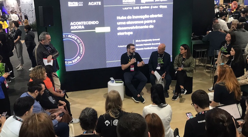 Aplicada a centros de Inovação como o InovaBra, do Bradesco, e o Ágora Tech Park, em Joinville (SC), estratégia de open innovation potencializa desenvolvimento de negócios - e de talentos.