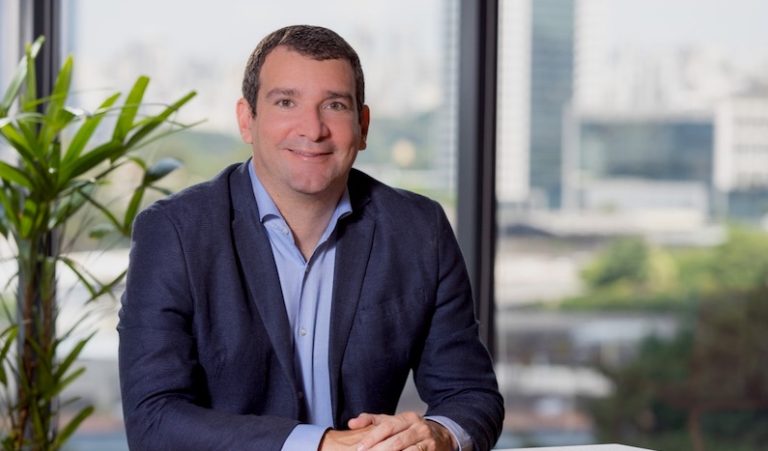 Ex-executivo na Totvs e SONDA, ele também foi CIO do MP/MT e agora vai comandar área que representa 50% da receita da companhia catarinense