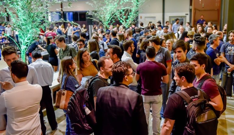 Unir pessoas em torno de um propósito comum é um elemento-chave turbinar a criação de ideias e empreendimentos inovadores nos ecossistemas.