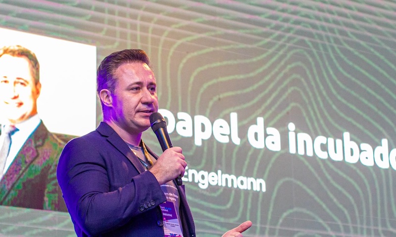 Prestes a deixar a presidência, Iomani Engelmann faz balanço dos 4 anos liderando a ACATE, em meio à pandemia e o inverno das startups