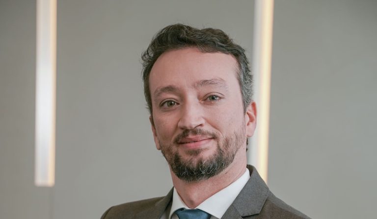 Catarinense Orsegurps aposta em Inteligência Artificial para sistemas de alarme e até de segurança de motoristas no uso de celular ao volante