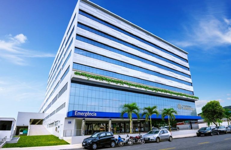 Tecnologia é aplicada para monitoramento nas salas de emergência e também para soluções estratégicas do grupo