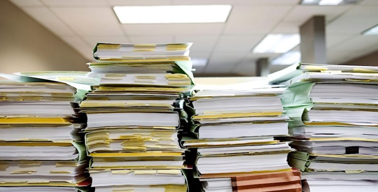 Governo de SC e empresários vão a Brasília cobrar esclarecimentos. Financiadora argumenta limite de recursos esgotados em tempo recorde.