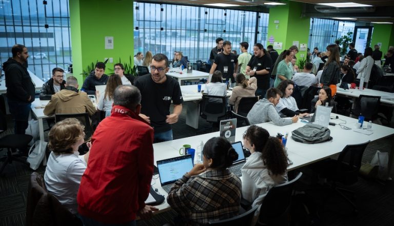 Programa de empreendedorismo realizado pelo Join.Valle e Sebrae Santa Catarina ajuda a transformar ideias em negócios inovadores.