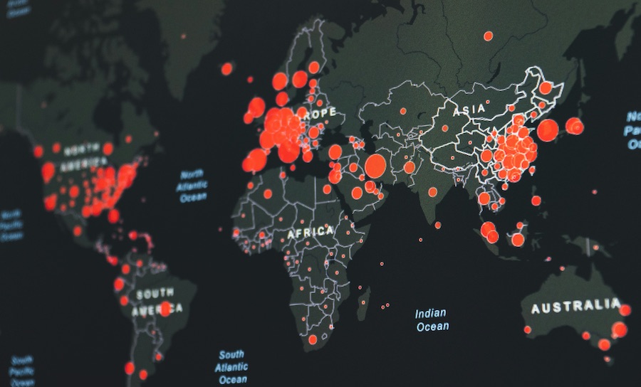 Os epicentros da inovação global (como Boston, Shenzen e Tel Aviv) reforçam a necessidade de políticas territoriais ativas para reduzir desigualdades de competitividade